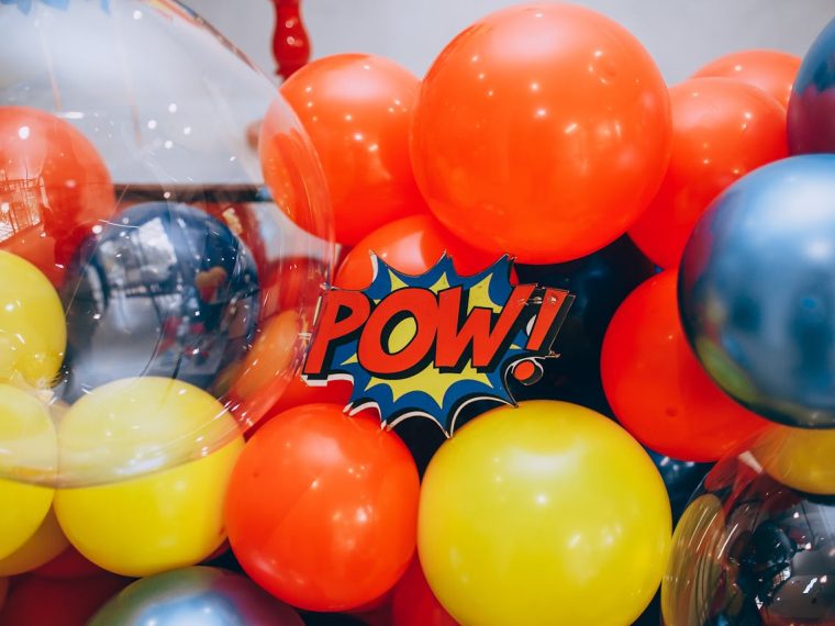 utiliser les ballons pour une décoration de fête réussie